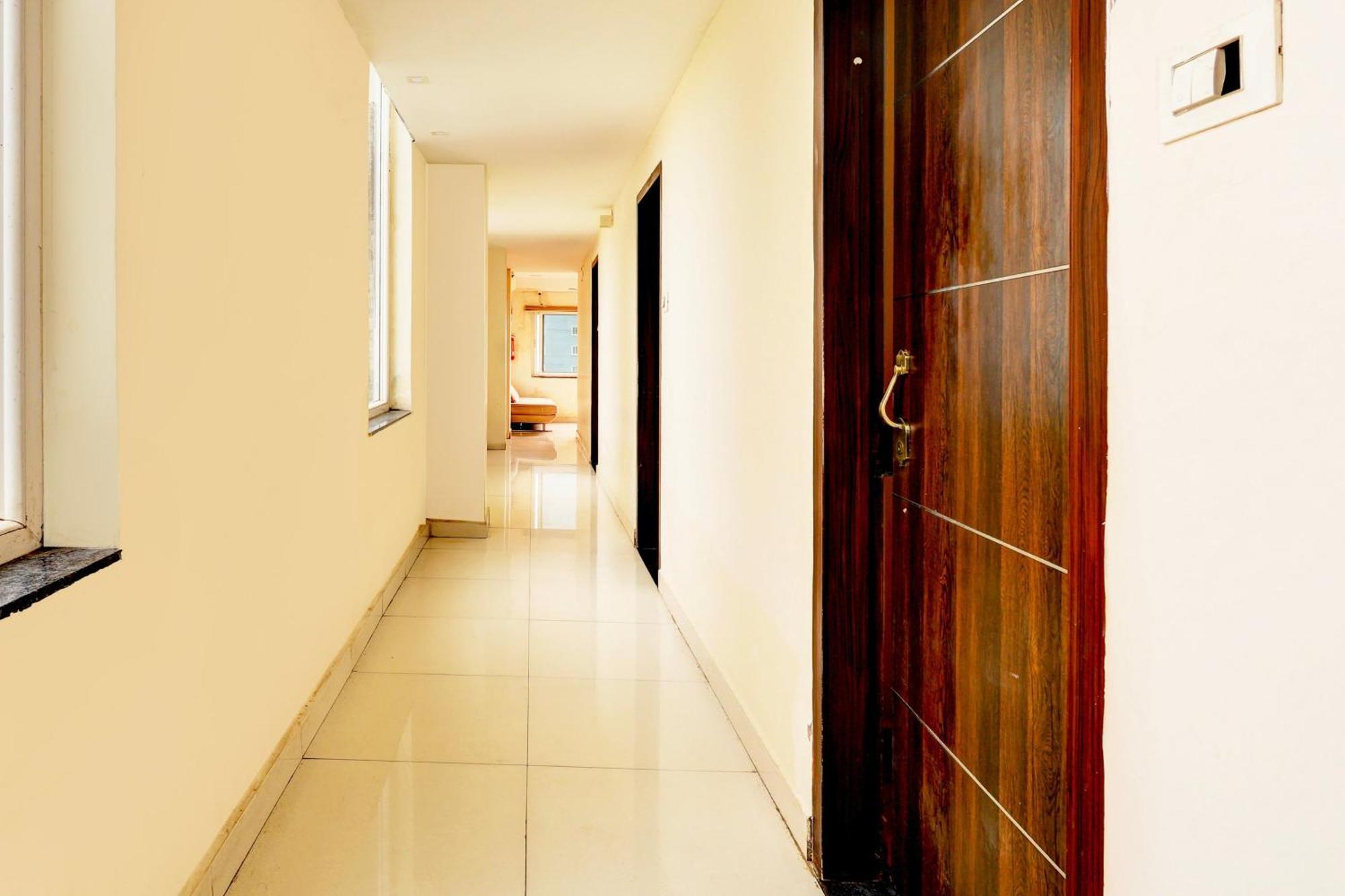 Vijayawāda Super Hotel O Mahanadu Formerly Akshaya Bheemas מראה חיצוני תמונה